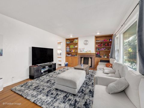 Tiny photo for 405 Greenfield Avenue, Glen Ellyn, IL 60137 (MLS # 12623565)