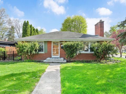 Photo of 405 Greenfield Avenue, Glen Ellyn, IL 60137 (MLS # 12623565)