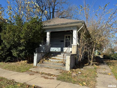 Photo of 962 E BROADWAY, Centralia, IL 62801 (MLS # EB460468)