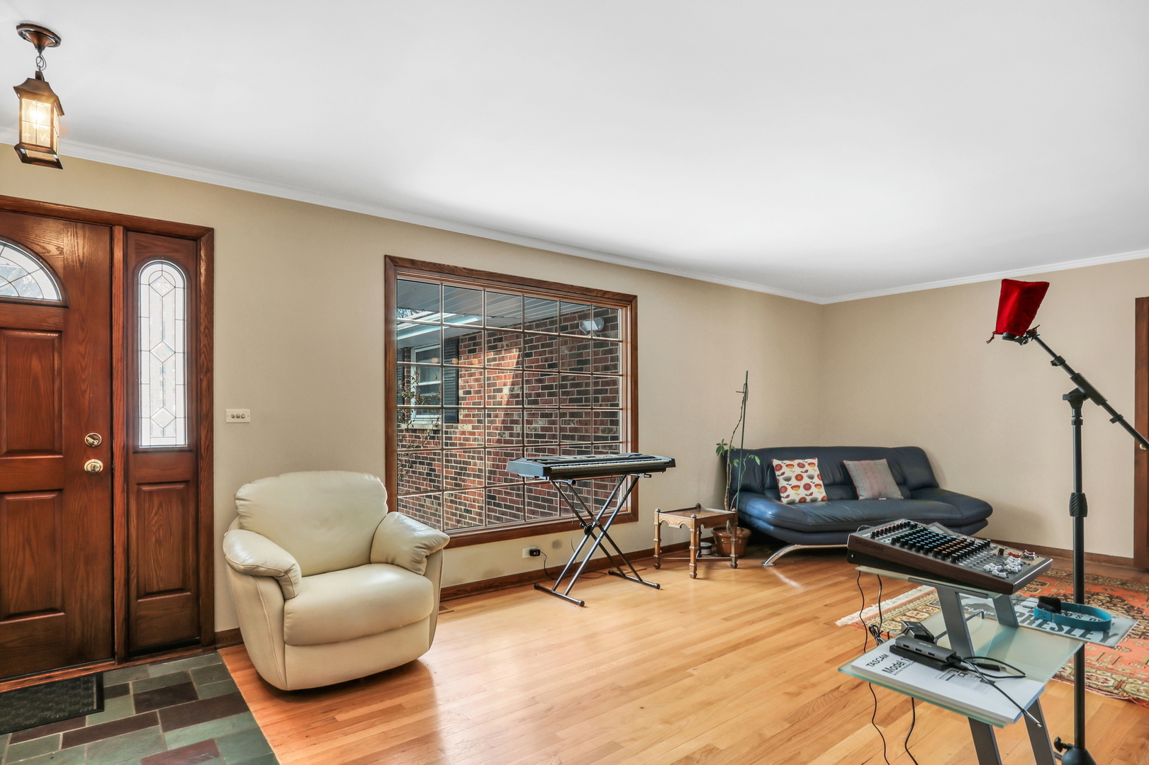 826 CRESTFIELD Avenue