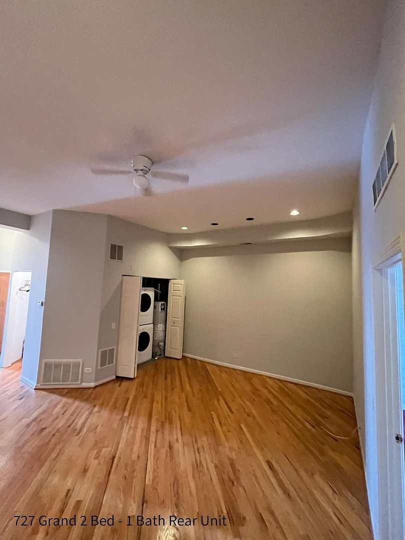 729 W Grand Avenue 4F