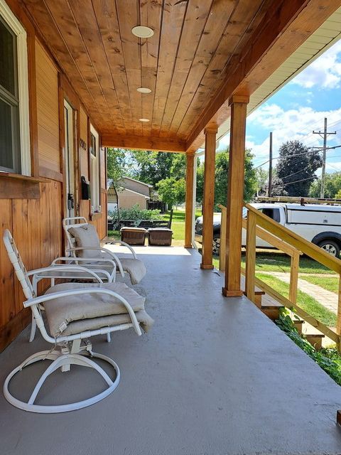 Tiny photo for 2003 6th Street, Fulton, IL 61252 (MLS # 12656841)