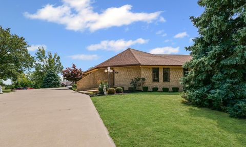 Tiny photo for 800 Cambridge Drive, Paxton, IL 60957 (MLS # 12531745)