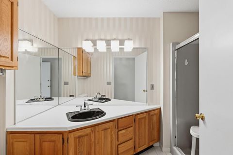 Tiny photo for 800 Cambridge Drive, Paxton, IL 60957 (MLS # 12531745)