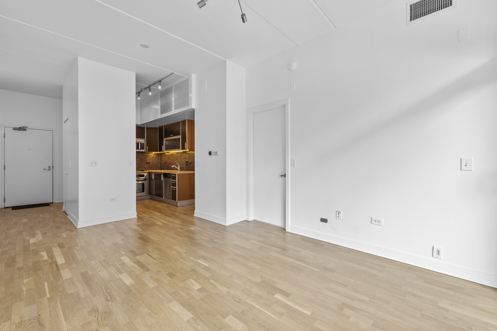 650 W Wayman Street 501C