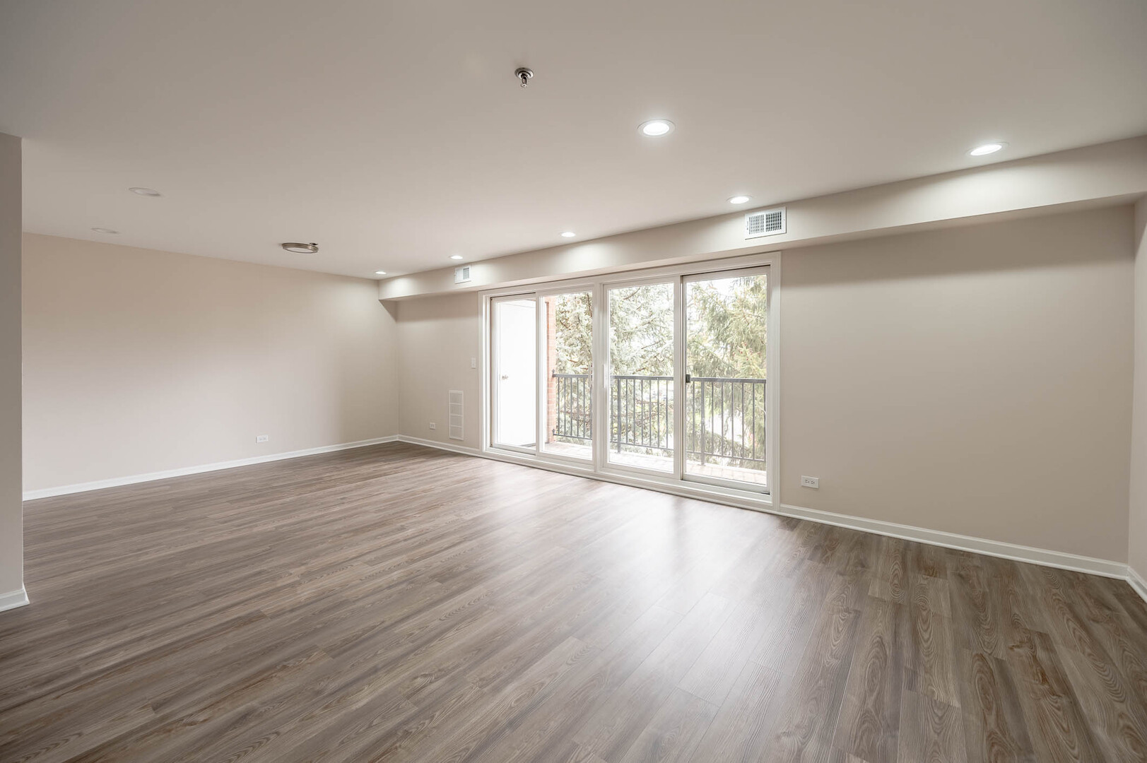 6550 W Gunnison Street 303