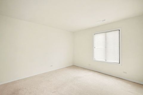 Tiny photo for 1737 Harrow Court #D, Wheaton, IL 60189 (MLS # 12614627)