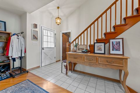 Tiny photo for 27052 W Lakeview Drive S, Lake Barrington, IL 60084 (MLS # 12576769)