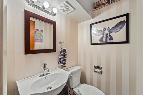 Tiny photo for 27052 W Lakeview Drive S, Lake Barrington, IL 60084 (MLS # 12576769)