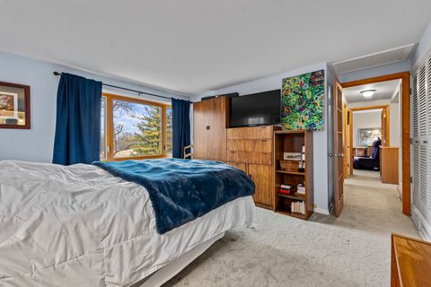 Tiny photo for 27052 W Lakeview Drive S, Lake Barrington, IL 60084 (MLS # 12576769)