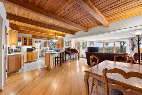 Tiny photo for 27052 W Lakeview Drive S, Lake Barrington, IL 60084 (MLS # 12576769)