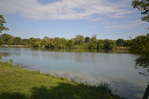 Tiny photo for 27052 W Lakeview Drive S, Lake Barrington, IL 60084 (MLS # 12576769)