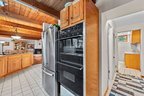 Tiny photo for 27052 W Lakeview Drive S, Lake Barrington, IL 60084 (MLS # 12576769)