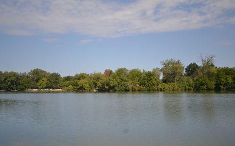 Tiny photo for 27052 W Lakeview Drive S, Lake Barrington, IL 60084 (MLS # 12576769)