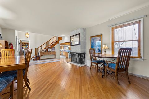 Tiny photo for 27052 W Lakeview Drive S, Lake Barrington, IL 60084 (MLS # 12576769)