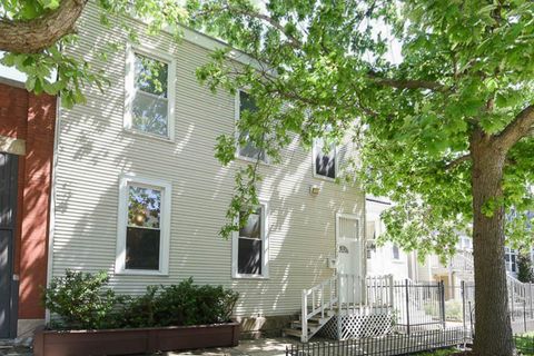 1844 W Henderson Street SFH Chicago IL 60657