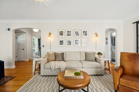 Tiny photo for 6632 N Sioux Avenue, Chicago, IL 60646 (MLS # 12501385)