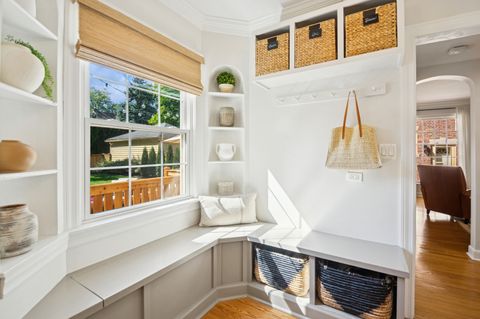 Tiny photo for 6632 N Sioux Avenue, Chicago, IL 60646 (MLS # 12501385)