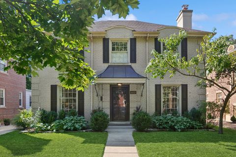 Photo of 6632 N Sioux Avenue, Chicago, IL 60646 (MLS # 12501385) Photo of 6632 N Sioux Avenue, Chicago, IL 60646 (MLS # 12501385)