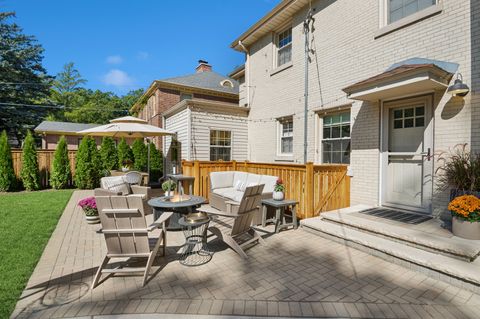 Tiny photo for 6632 N Sioux Avenue, Chicago, IL 60646 (MLS # 12501385)