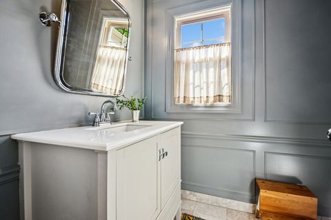 Tiny photo for 6632 N Sioux Avenue, Chicago, IL 60646 (MLS # 12501385)