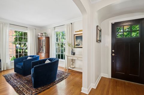 Tiny photo for 6632 N Sioux Avenue, Chicago, IL 60646 (MLS # 12501385)