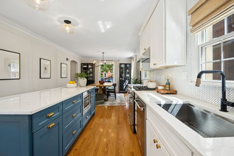 Tiny photo for 6632 N Sioux Avenue, Chicago, IL 60646 (MLS # 12501385)