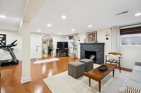 Tiny photo for 6632 N Sioux Avenue, Chicago, IL 60646 (MLS # 12501385)