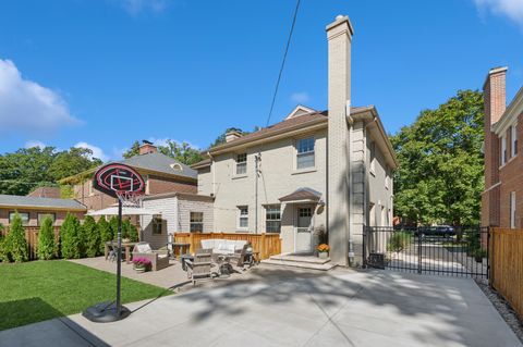 Tiny photo for 6632 N Sioux Avenue, Chicago, IL 60646 (MLS # 12501385)