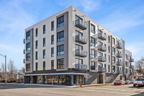Photo of 839 Madison Street #502, Oak Park, IL 60302 (MLS # 12774345)