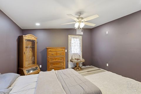 Tiny photo for 335 N 9250E Road, Momence, IL 60954 (MLS # 12608297)