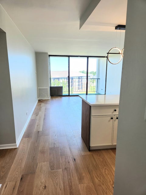 Tiny photo for 2015 S Finley Road S #900, Lombard, IL 60148 (MLS # 12639551)