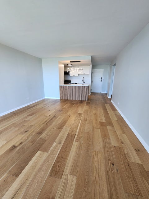 Tiny photo for 2015 S Finley Road S #900, Lombard, IL 60148 (MLS # 12639551)