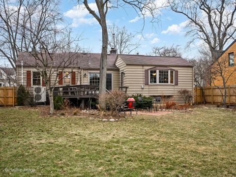 Tiny photo for 671 Prairie Avenue, Glen Ellyn, IL 60137 (MLS # 12583444)