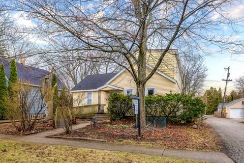 Tiny photo for 818 Bach Street, Northbrook, IL 60062 (MLS # 12595052)