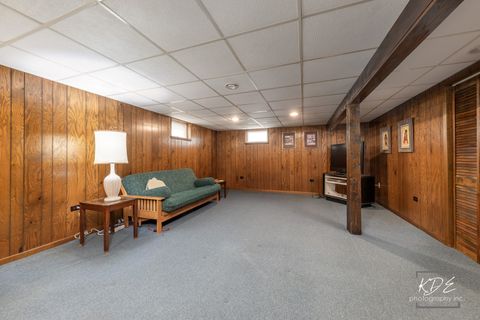 Tiny photo for 10128 Mansfield Avenue, Oak Lawn, IL 60453 (MLS # 12605081)