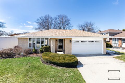 Tiny photo for 10128 Mansfield Avenue, Oak Lawn, IL 60453 (MLS # 12605081)