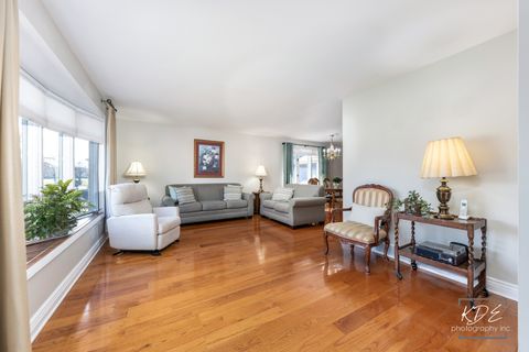 Tiny photo for 10128 Mansfield Avenue, Oak Lawn, IL 60453 (MLS # 12605081)