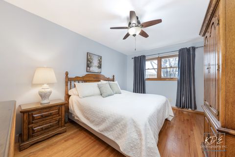 Tiny photo for 10128 Mansfield Avenue, Oak Lawn, IL 60453 (MLS # 12605081)