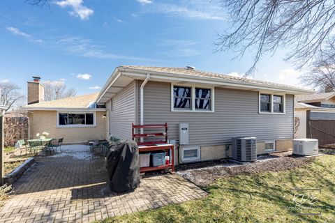 Tiny photo for 10128 Mansfield Avenue, Oak Lawn, IL 60453 (MLS # 12605081)