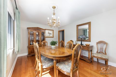 Tiny photo for 10128 Mansfield Avenue, Oak Lawn, IL 60453 (MLS # 12605081)