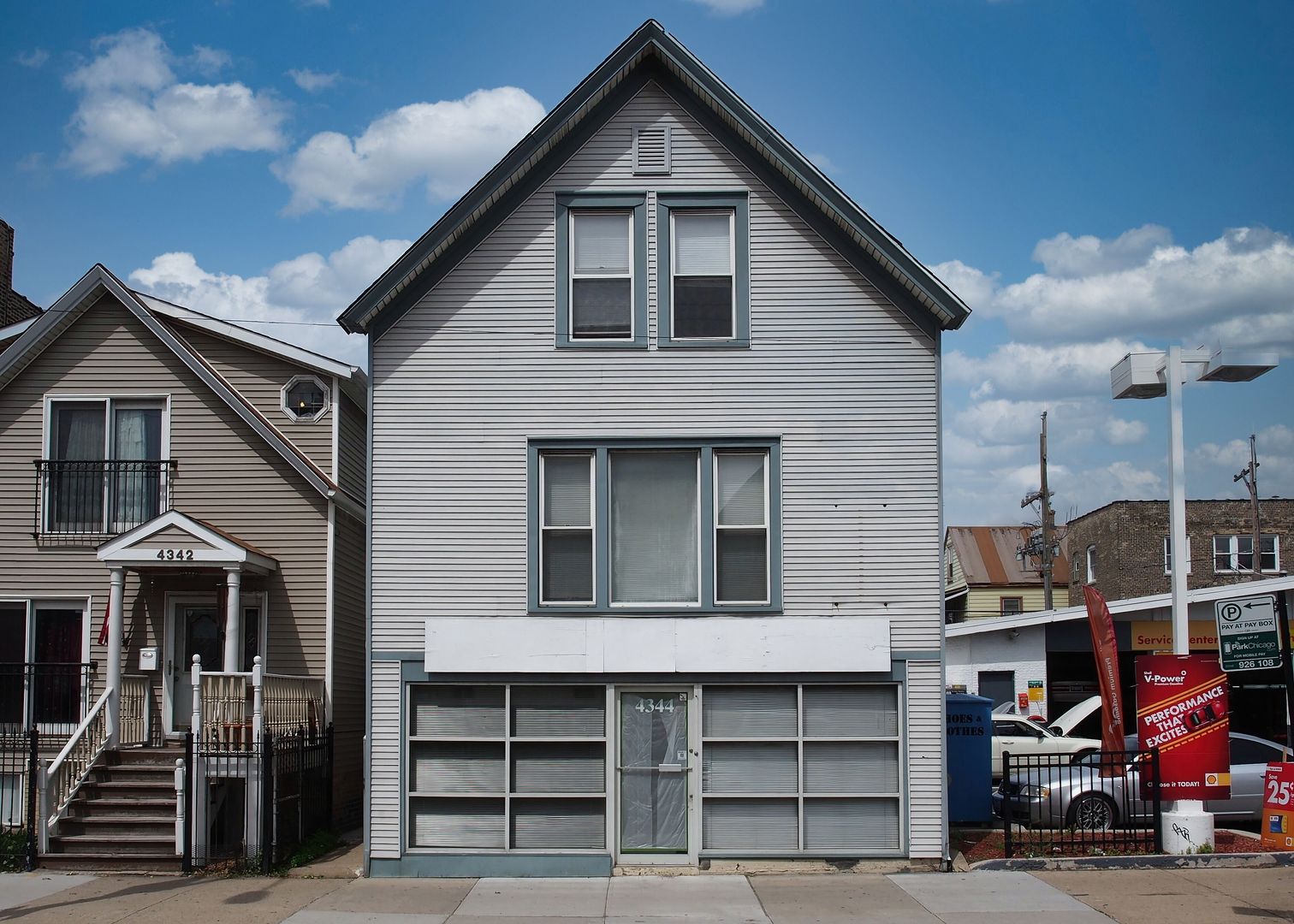 4344 N Western Avenue 1