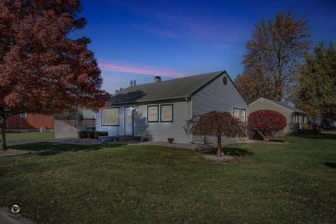 Photo of 1071 E Broadway Street, Bradley, IL 60915 (MLS # 12516905)