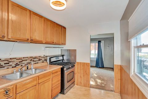 Tiny photo for 1071 E Broadway Street, Bradley, IL 60915 (MLS # 12516905)