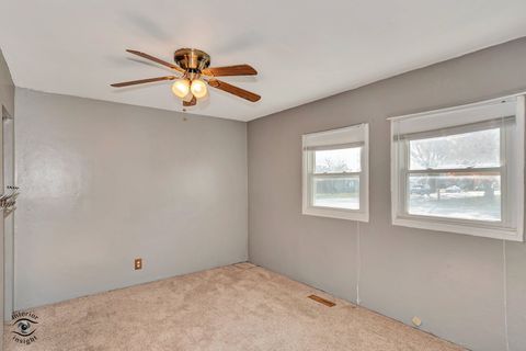 Tiny photo for 1071 E Broadway Street, Bradley, IL 60915 (MLS # 12516905)