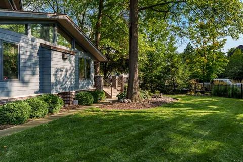 Tiny photo for 1308 HARLEM Boulevard, Rockford, IL 61103 (MLS # 12435740)