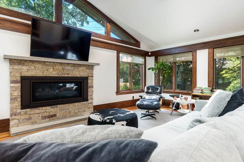 Tiny photo for 1308 HARLEM Boulevard, Rockford, IL 61103 (MLS # 12435740)