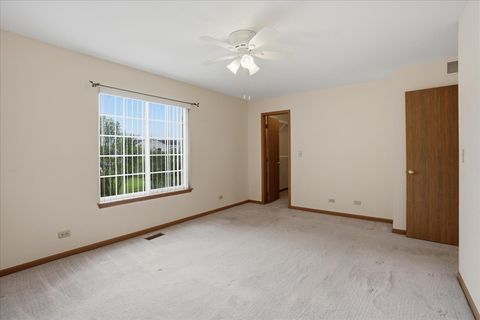 Tiny photo for 682 Fieldcrest Drive #A, South Elgin, IL 60177 (MLS # 12611093)