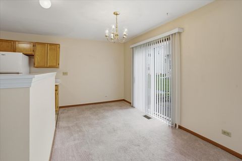 Tiny photo for 682 Fieldcrest Drive #A, South Elgin, IL 60177 (MLS # 12611093)