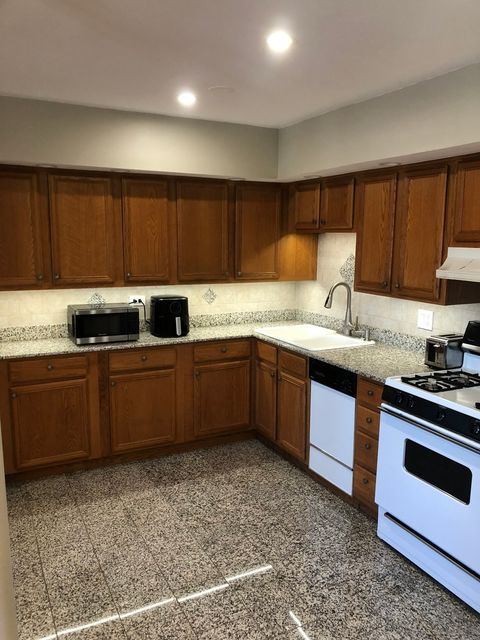 Tiny photo for 941 N NORTHWEST Highway #3B, Park Ridge, IL 60068 (MLS # 12552750)